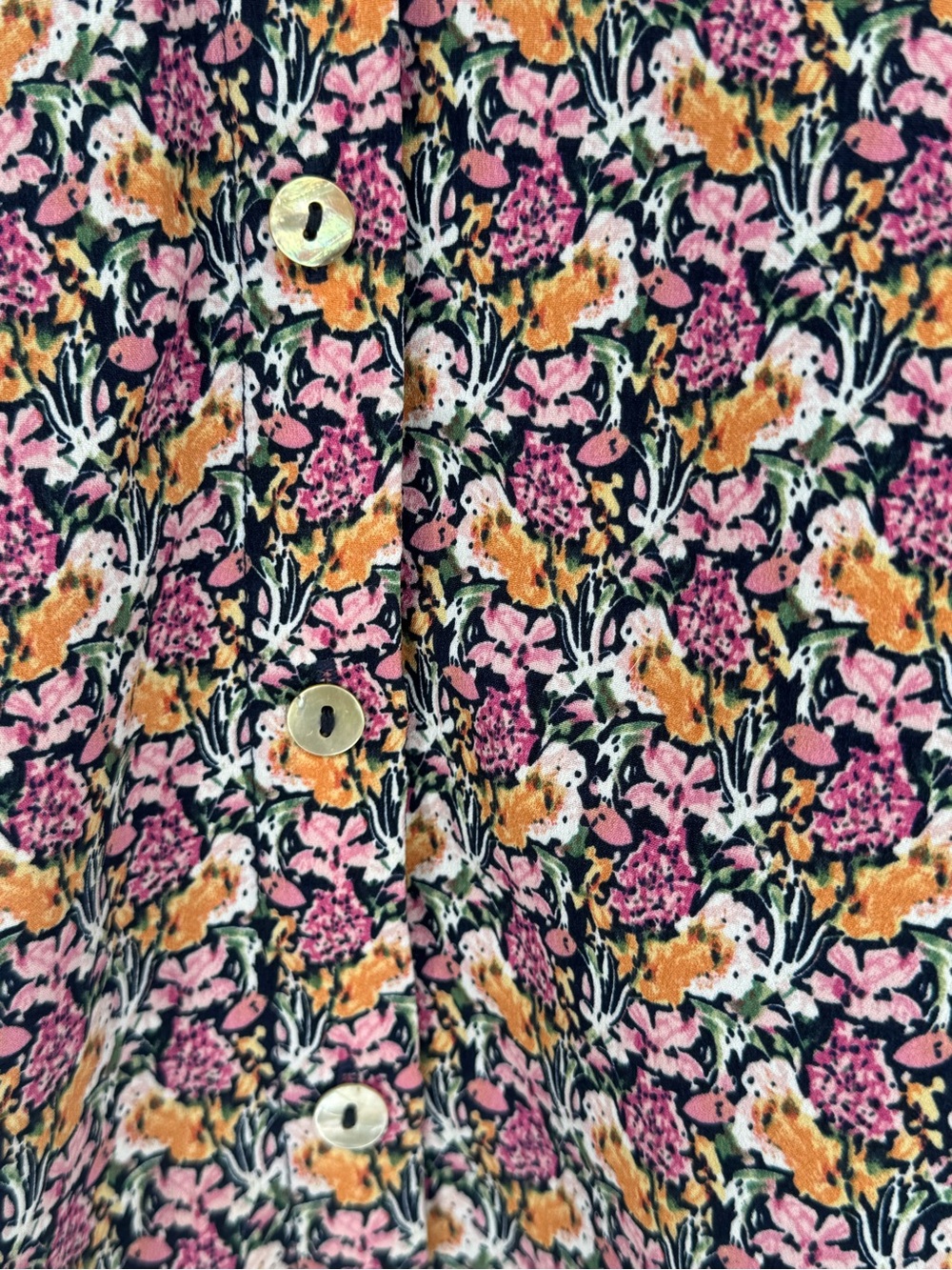 Nwt Roolee Dainty Floral Ruffle Peter Pan Collar Button V-Neck Puff Blouse Small — image 8 of 8